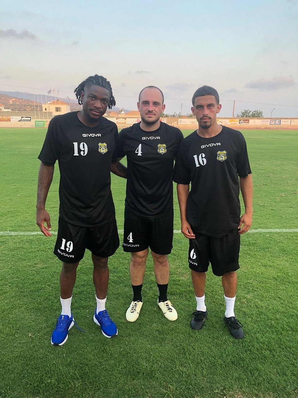 after a lot of controversy within the club from some people who insulted us by calling us dishonest 😅 yet our only reason is to help the players 🏟️ the players started training yesterday and I thank the club director @gdtodysseos for the opportunity he gives to the player and now it’s up to the players to seize this opportunity @peyia2014